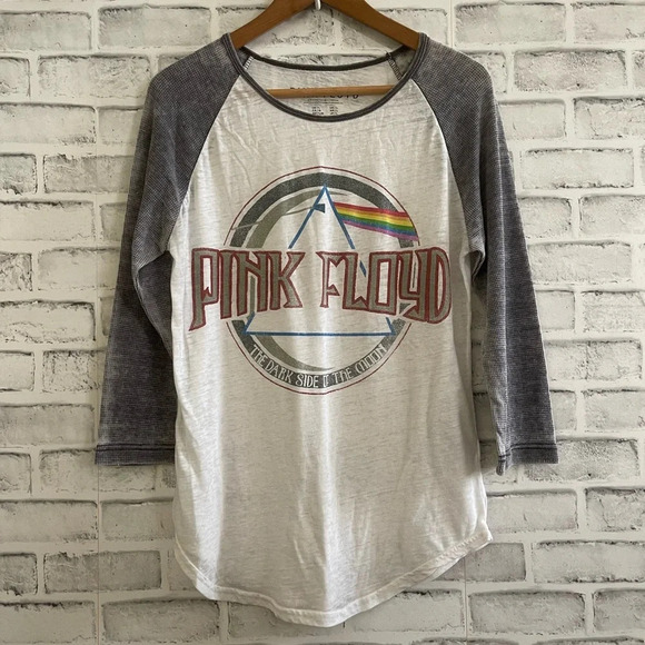 Women’s Pink Floyd Dark Side of the Moon thin Raglan style Shirt Size Large - Picture 1 of 4